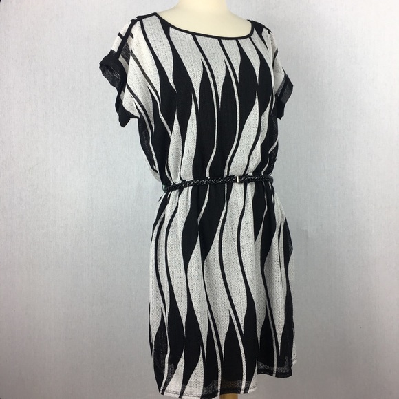 ~~~SOLD~~~ City Triangle Women’s L Dress Black - Picture 3 of 7